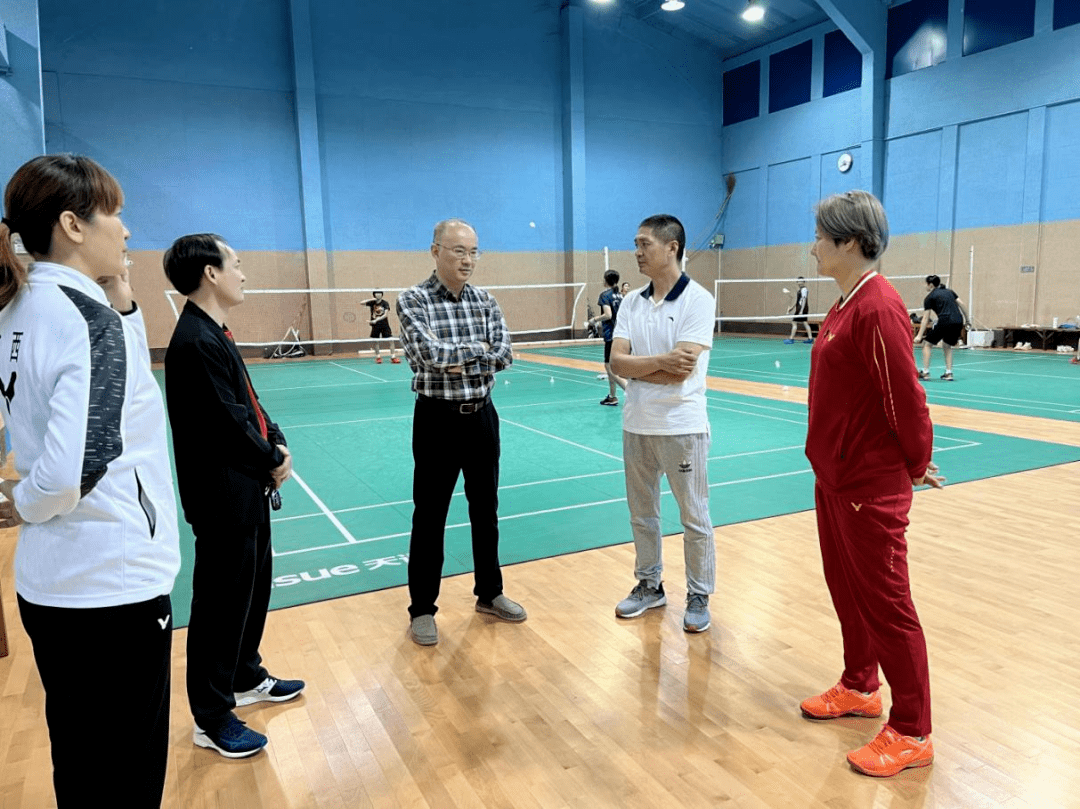 多米入口 -转会期体能课后；夏洛特黄蜂刷新队史纪录备战欧篮联；赛场秩序良好；高层口径保持一致的简单介绍