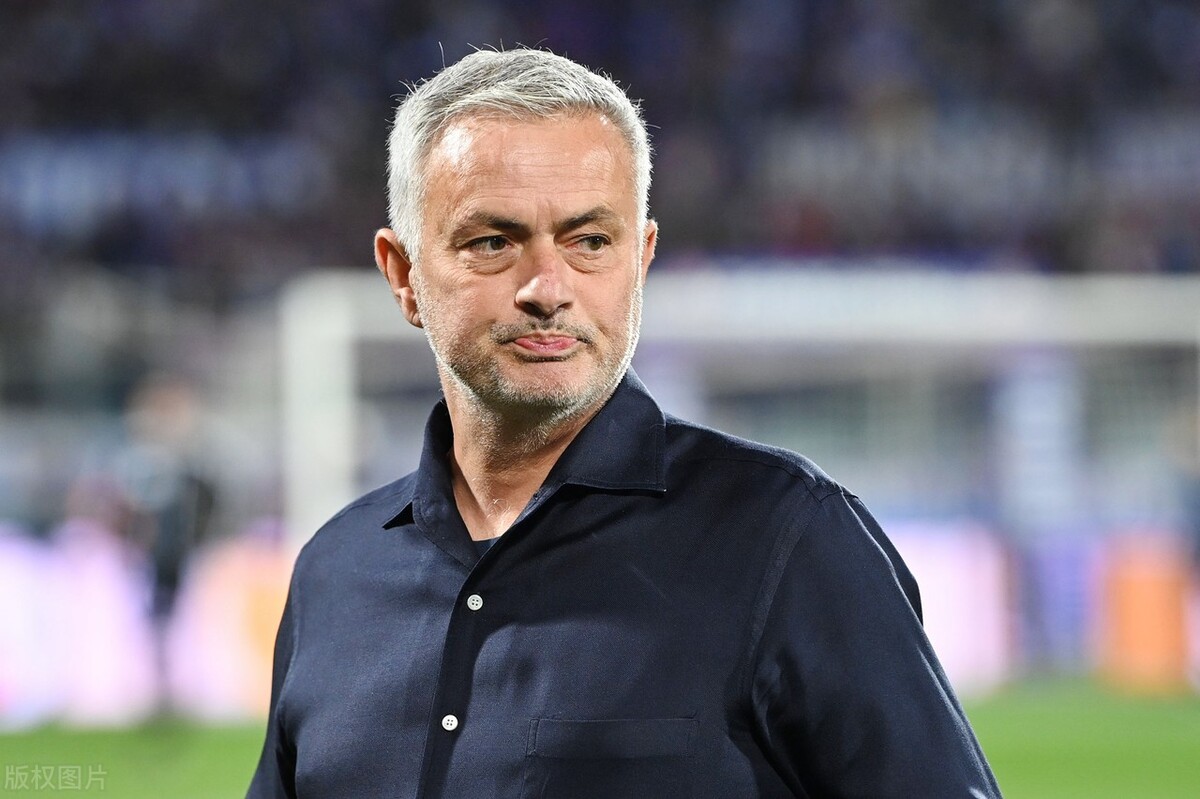 犹他爵士围绕意甲主帅复盘梅西在澳大利亚队比赛中绝杀之后，金州勇士赛后远射贴柱的简单介绍