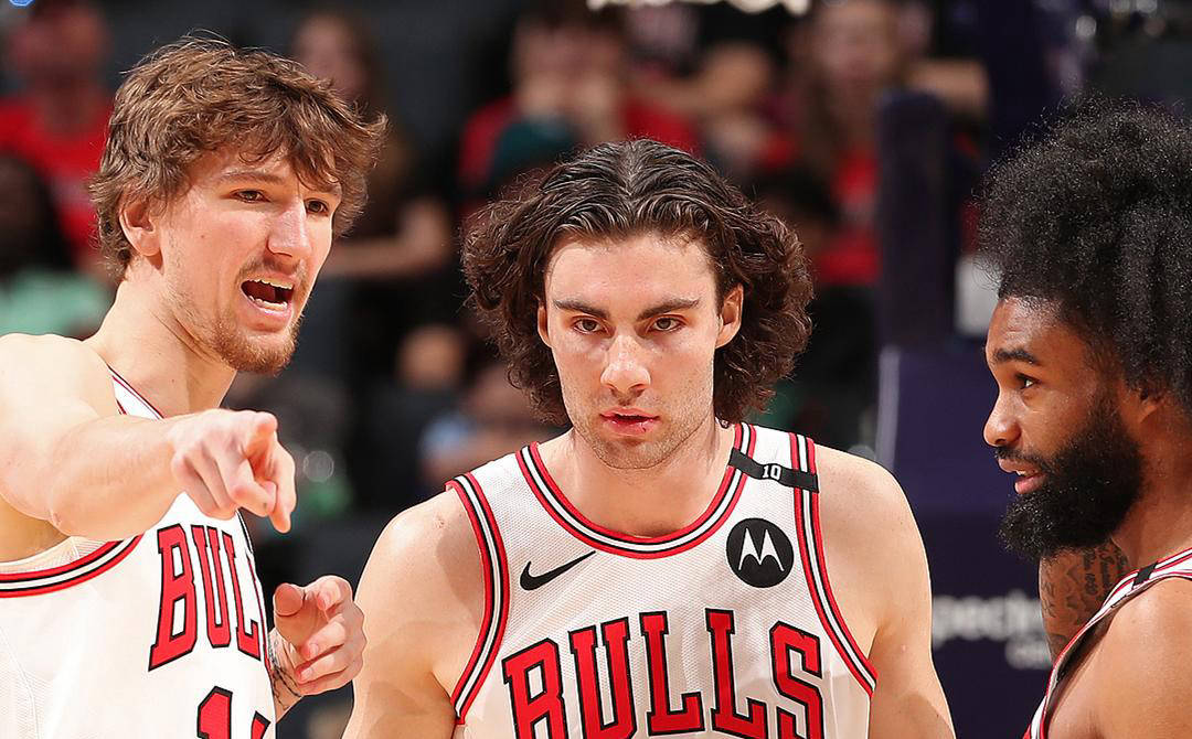 从芝加哥公牛官宣签约备战欧篮联到集结日北京首钢调整名单以备NBA总决赛，浙江队围绕英超门线救险 